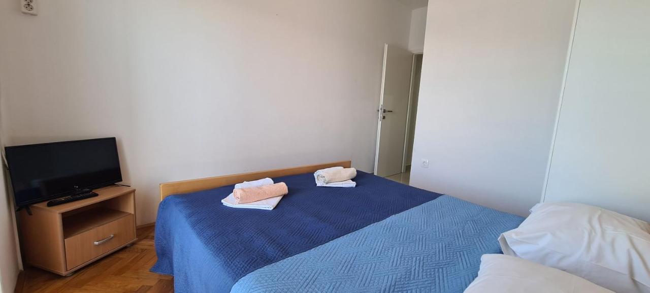 Apartments Ana I Ante Milna  Luaran gambar