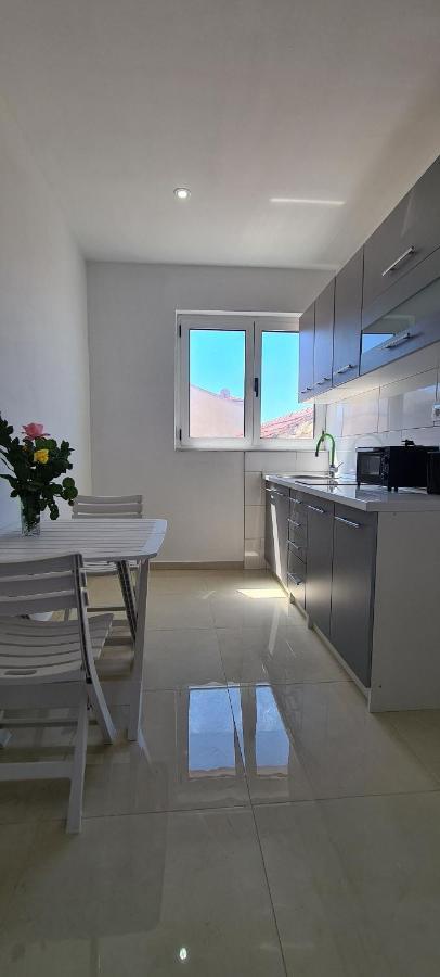 Apartments Ana I Ante Milna  Luaran gambar